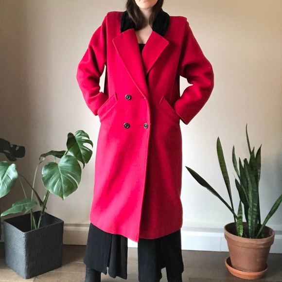 80’s red wool coat / medium - Picture 3 of 9